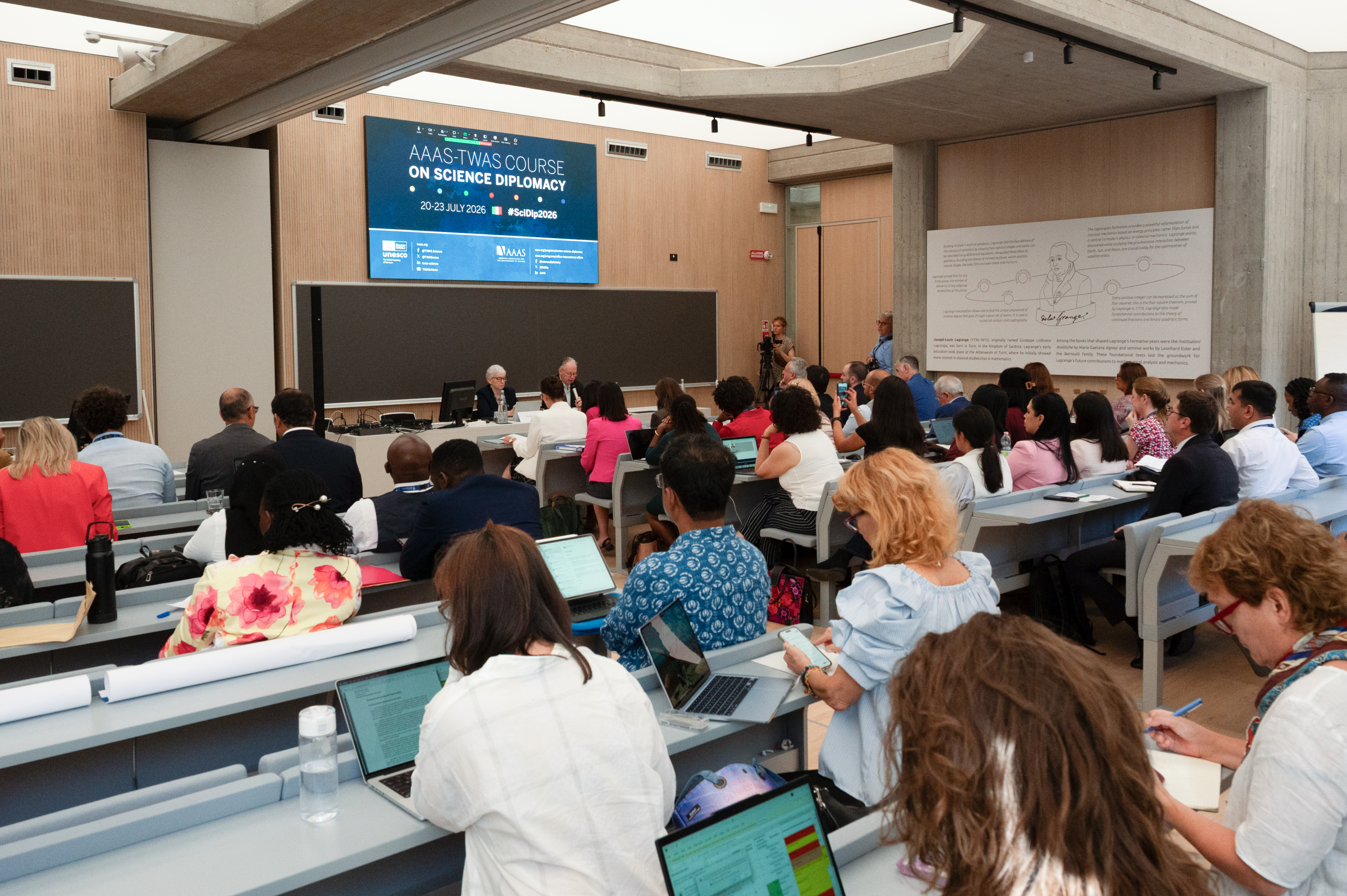 La cerimonia inaugurale del Corso AAAS-TWAS su Diplomazia Scientifica.